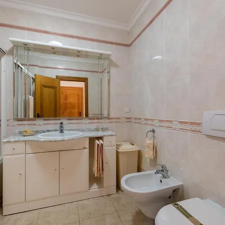 Al - Mare Apartman *